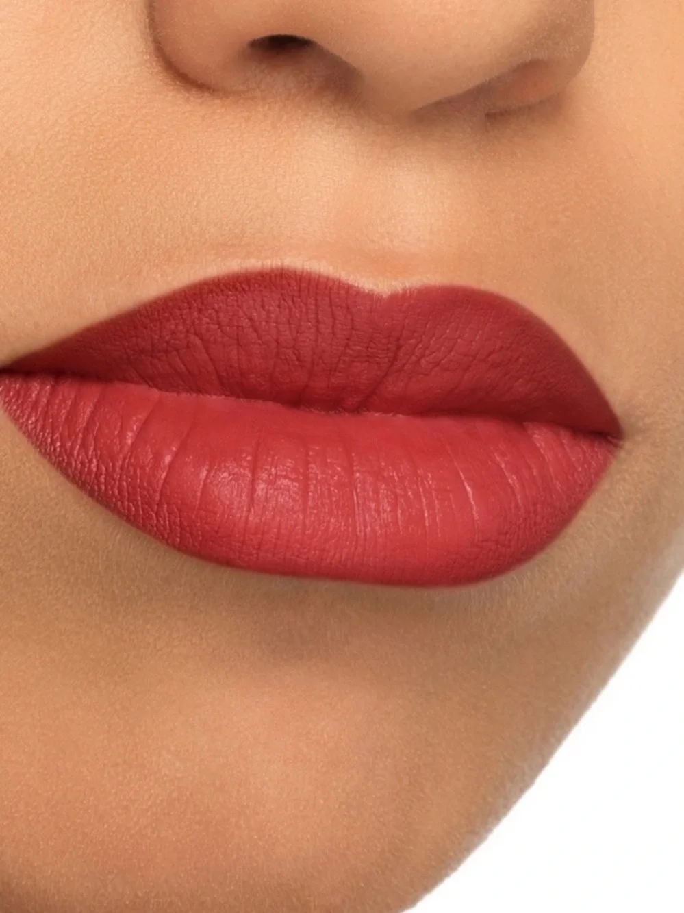 Gucci Luxurious Red Lipstick #24 Goldie Red